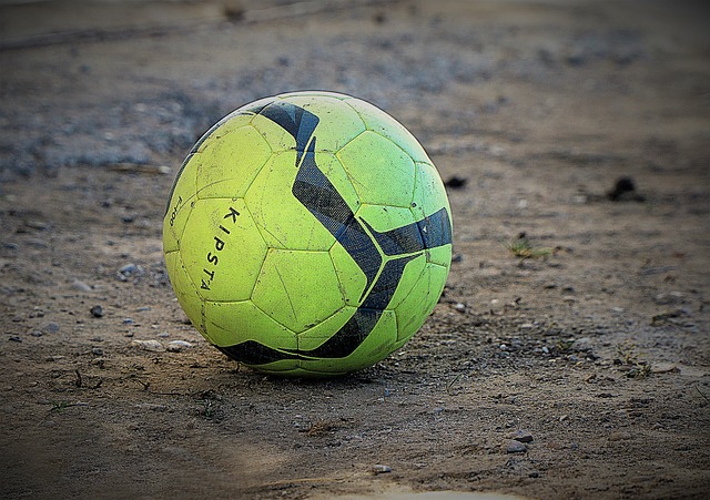 中场和前锋 中场和前锋